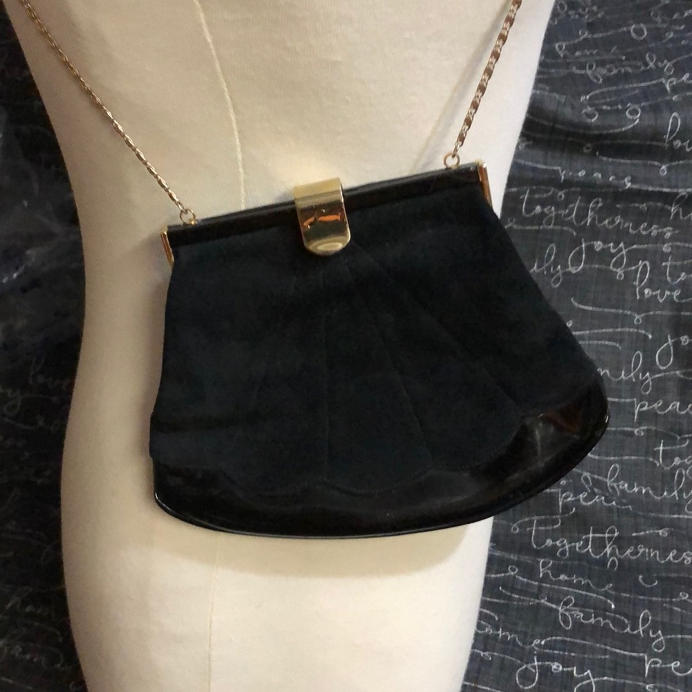 Russell& Bromley